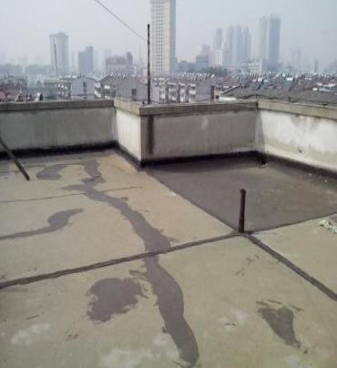 康乐漏水维修 楼顶漏水是什么原因，楼顶漏水维修方法是什么?